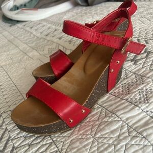 Red wedge heels